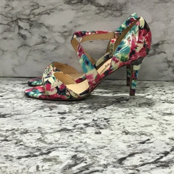 Unisa Women's Floral Patent Open Toe Pumps Heels - Picture 2 of 13